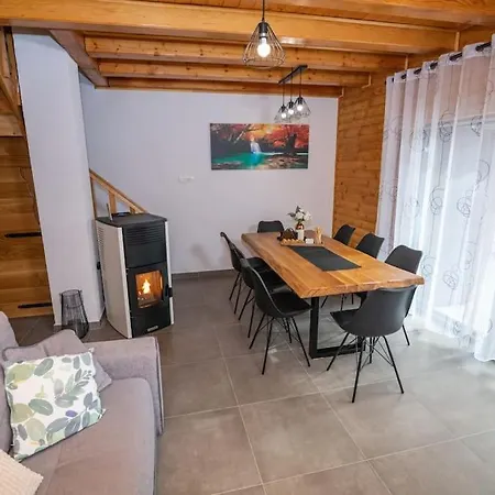 בקתה Casa Foresta מרקופאלי