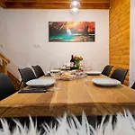 Casa Foresta בקתה מרקופאלי